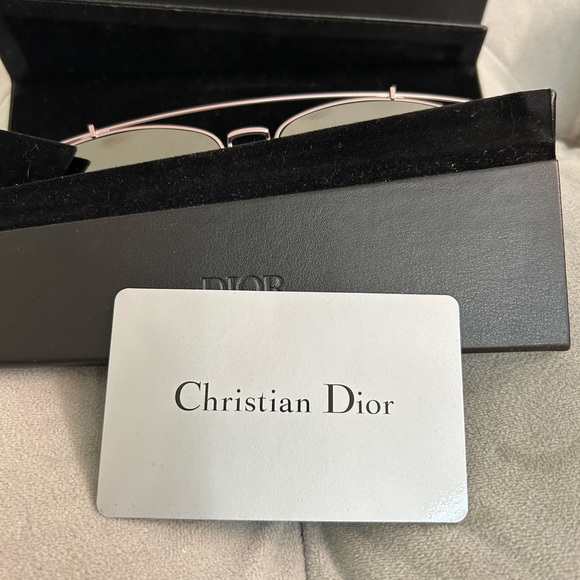 Christian Dior Sunglasses - Picture 5 of 9